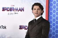 Ο Tom Holland έγινε viral με την περιγραφή του για τη Zendaya