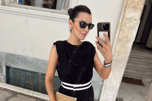 20 καλοκαιρινές στιγμές από τη Νικολέττα Ράλλη - Το ποτάκι με τις κούκλες της κόρης της ξεχωρίζει