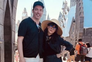 Το διαμέρισμα της Zooey Deschanel και του Jonathan Scott στο Μανχάτταν είναι ο ορισμός του μαξιμαλισμού στη διακόσμηση