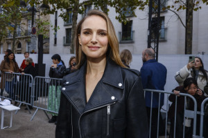 Η Natalie Portman ανακοίνωσε πως περιμένει το τρίτο της παιδί στα 44