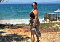 Ποιος φοβάται τα κουνούπια της Αθήνας; Η Δανάη Μπάρκα!