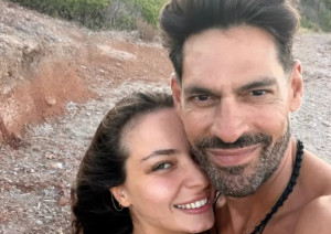 Γιάννης Σπαλιάρας: Δηλώνει "obsessed" με τη νέα του σύντροφο (παρότι σχέση από απόσταση) - Τα καυτά φιλιά τους στο Instagram