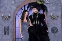 Lady Gaga: Ο spooky τρόπος που παρουσίασε στο Graveyard Gala του Wednesday season 2 με το νέο της τραγούδι