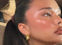 Αυτό είναι το λάθος που κάνουμε όλοι και καταστρέφει τη λάμψη μας στις γιορτές