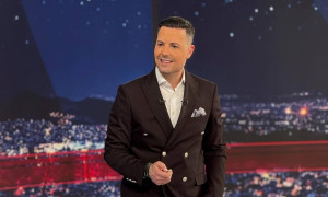 Πέτρος Κουσουλός: Βάφτισε τον γιο του στη Ζάχολη Κορινθίας - Ο Πάνος Μουζουράκης ξεσήκωσε το γλέντι