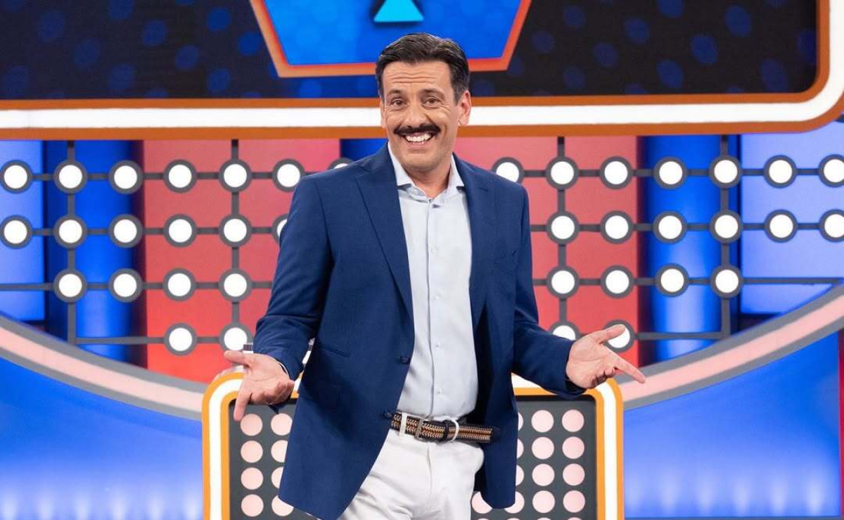 Θάνος Κιούσης: Κάνει πιλάτες σαν... χέλι και το Instagram δεν μπορεί να συνέλθει (Βίντεο)