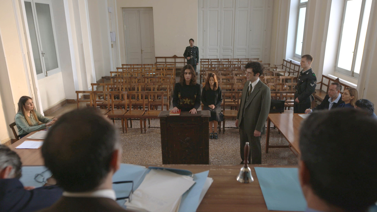 Ηλέκτρα: Η Νεφέλη καταρρέει στο δικαστήριο