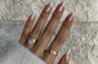 Ξεχάστε το κλασικό γαλλικό μανικιούρ: Τα «Vanilla Latte Glaze Nails» είναι η νέα εμμονή της στιγμής