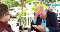 Λάμπρος Κωνσταντάρας: Το δώρο που έκανε στον Τέρενς Κουίκ -και είχε σχέση με τον πατέρα του- έφερε δάκρυα και στους δύο