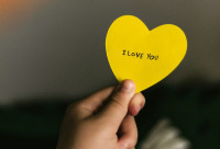 4+1 ζώδια που δυσκολεύονται να πουν «σ’ αγαπώ» και χρειάζονται χρόνο