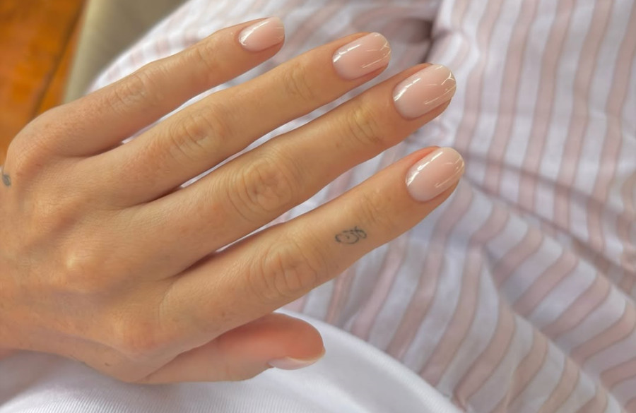 Το πιο “ζουμερό” nail trend του απριλίου είναι τα κορεάτικα Jelly Nails