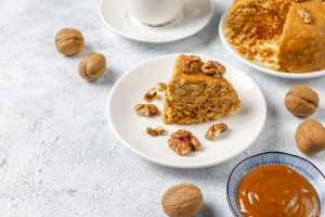 Νηστίσιμα γλυκά: Καρυδόπιτα αλάδωτη