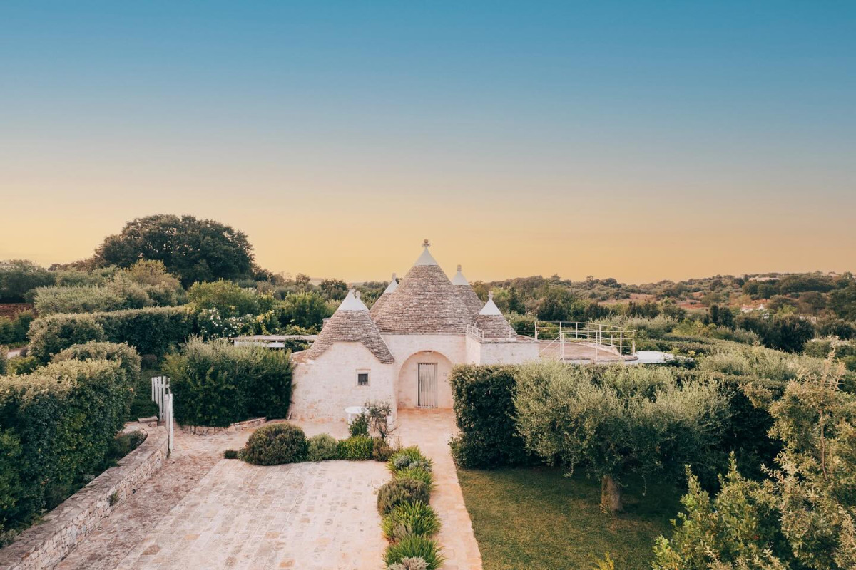 Ιταλικό ξενοδοχείο μετέτρεψε ένα κελάρι 250 ετών σε δωμάτιο με υπόγεια πισίνα και το σκηνικό είναι εξωπραγματικό!