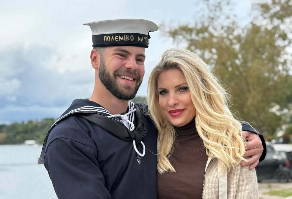 Άγγελος Λάτσιος: Φωτογραφίες από την ορκωμοσία του στο ναυτικό και το μήνυμα αγάπης της Ελένης Μενεγάκη