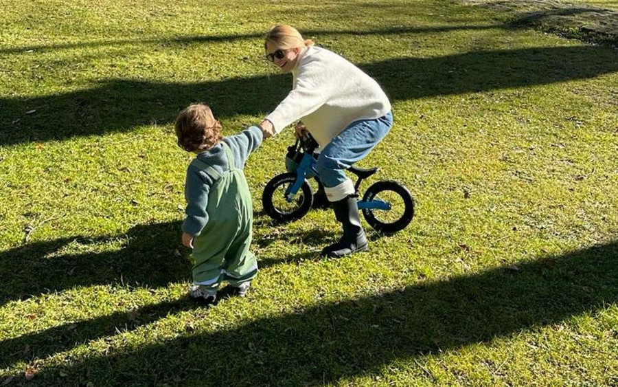 Ο γιος Μπαλατσινού-Κικίλια κάνει α μπε μπα μπλομ ανάμεσα σε κουραμπιέδες και μελομακάρονα και δεν χαίρεται με το αποτέλεσμα
