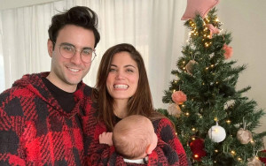 Μαίρη Συνατσάκη: Χριστούγεννα με αντιπυρετικά, αγκαλιές και νυχτερινές παρηγοριές . 40,1 ανέβασε η Ολίβια