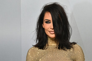 Αυτό το κούρεμα που υιοθέτησε η Kim Kardashian είναι το anti-aging hairstyle της στιγμής