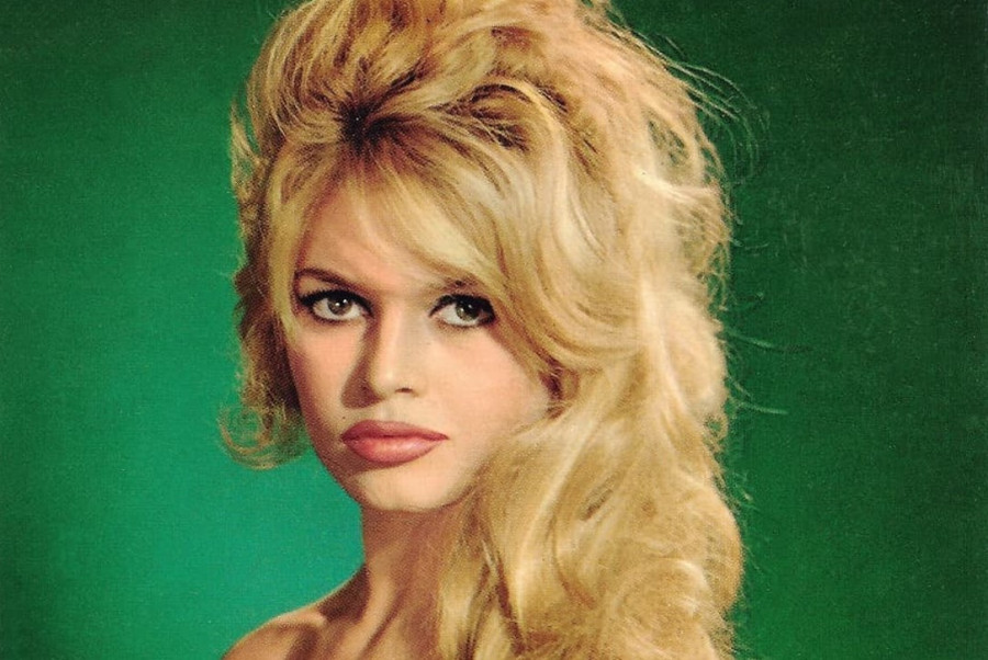 Κι αν υιοθετούσαμε τη φράντζα αλά «Bardot» ως φόρο τιμής στην ομορφιά;