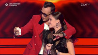 The Voice: Ο Μουζουράκης έβγαλε selfie, Μαζωνάκης και Μάστορας τραγούδησαν μαζί της και η Παπαρίζου παραιτήθηκε..