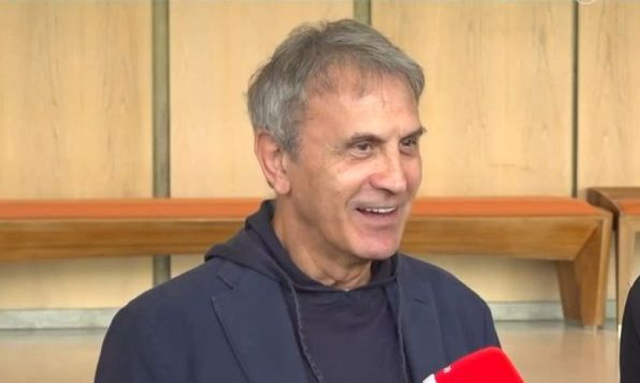 Γιώργος Νταλάρας: «Εγώ γλυκύτατος; Πρώτη φορά το ακούω…»