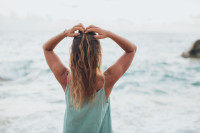 Τα ξεκάθαρα σημάδια ότι τα μαλλιά σου χρειάζονται πρωτεΐνη ή ενυδάτωση