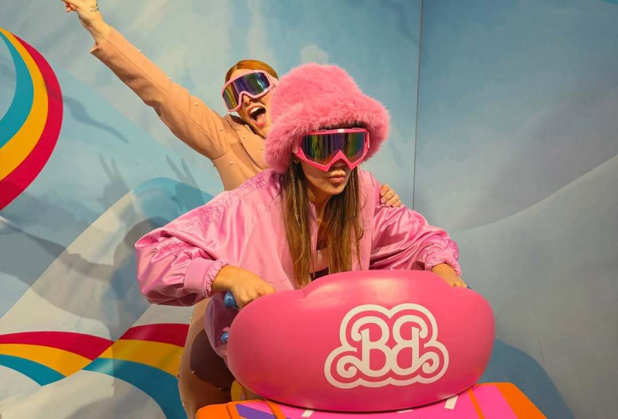 Εβελίνα Νικόλιζα: Πέταξε στο Άμστερνταμ και προσγειώθηκε κατευθείαν στη Barbie Land. Κυριολεκτικά!