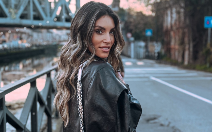 Αθηνά Οικονομάκου: Στο ατελιέ της Κριθαριώτη για την πρόβα νυφικού της!