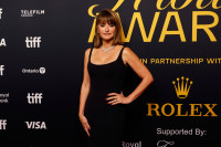 Το «milky» μανικιούρ της Penélope Cruz δίνει τον τόνο για το φθινόπωρο