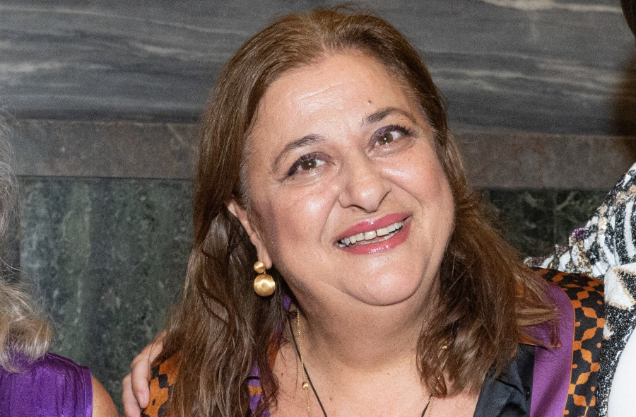 Επική Κωνσταντινίδου, «πέθανε» τους δημοσιογράφους με την ατάκα της: «Η Βίσση είναι η κοπέλα μου!»