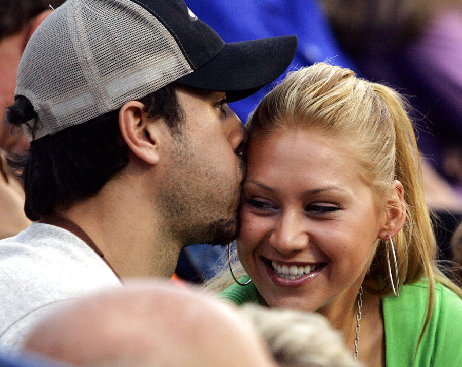 Η Anna Kournikova και ο Enrique Iglesias έγιναν γονείς για τέταρτη φορά