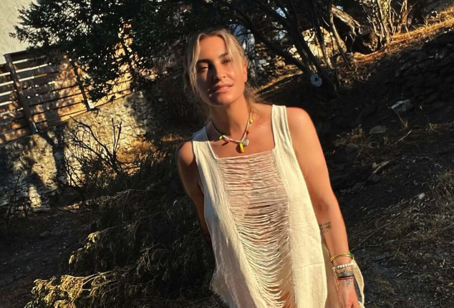 Ρούλα Ρέβη: Το άκρως καλοκαιρινό guilty pleasure που έχει μετατρέψει σε οικογενειακή.... ιεροτελεστία!