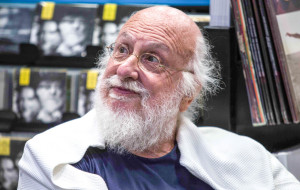 Διονύσης Σαββόπουλος: Η νοσηλεία, οι μαρτυρίες για το «ευτυχισμένο τέλος» και η τελευταία του ανεκπλήρωτη επιθυμία