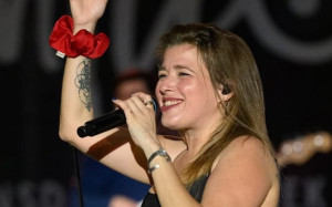 Καραπατάκη: Γολγοθάς η επιστροφή από Αυστραλία λόγω του πολέμου. Έκανε -κυριολεκτικά- τον γύρο της γης