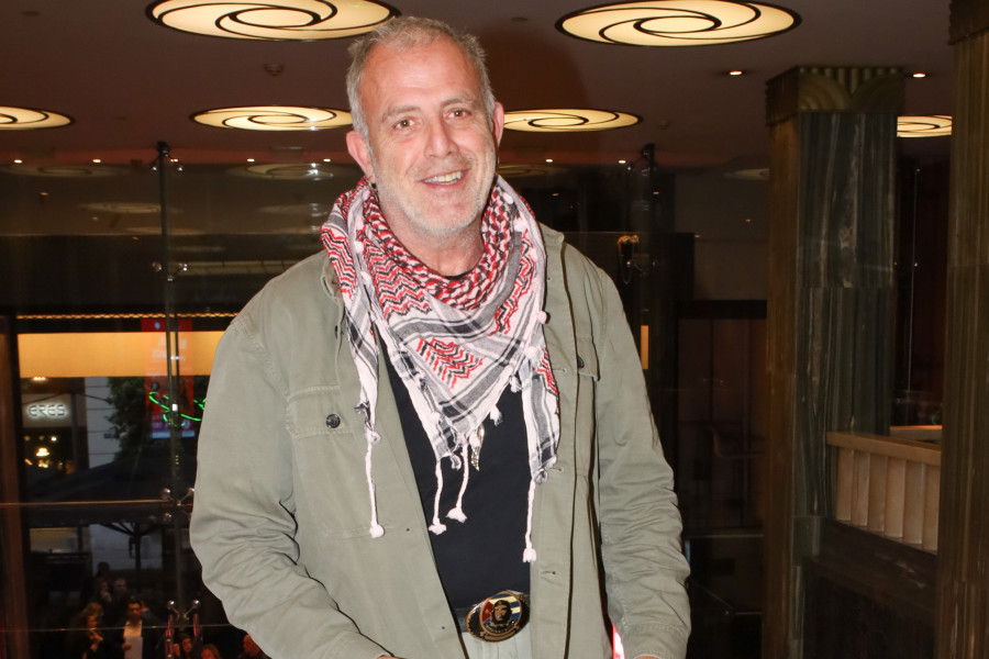 Πασχάλης Τσαρούχας: Η επική του ατάκα για τη ζωή του σε ένα αεροπλάνο μεταξύ Αθήνας - Κύπρου - Θεσσαλονίκης