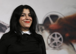 Marjane Satrapi: Τι είναι το σύνδρομο της ραγισμένης καρδιάς, που ενδέχεται να προκάλεσε τον θάνατό της;