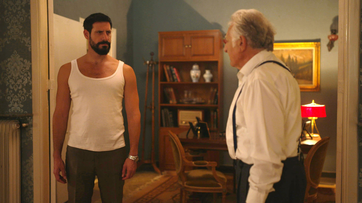 Ηλέκτρα: Τίποτα δεν είναι όπως φαίνεται πίσω από κλειδωμένες πόρτες