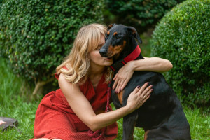 Τι είναι το «pet parenting» και γιατί όλο και περισσότεροι το υιοθετούν