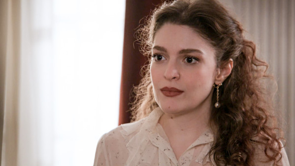 Grand Hotel: Η Αλίκη προσπαθεί να κρατήσει ισορροπίες και κάνει μια ανακάλυψη