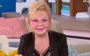 Παγιατάκη: Στο νοσοκομείο μετά από αλλεργία στην ταραμοσαλάτα. Άφωνη η Σκορδά