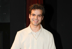 Γιάννης Τσουμαράκης: Η γιόγκα που τον βοήθησε να δει διαφορετικά την υποκριτική και η άδεια διδασκαλίας