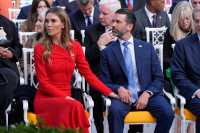 Donald Trump Jr.: Αρραβωνιάστηκε ο πρώην της Κίμπερλι Γκίλφοϊλ και ο Κώστας Τσουρός στάθηκε σε κάτι που έβγαζε μάτι