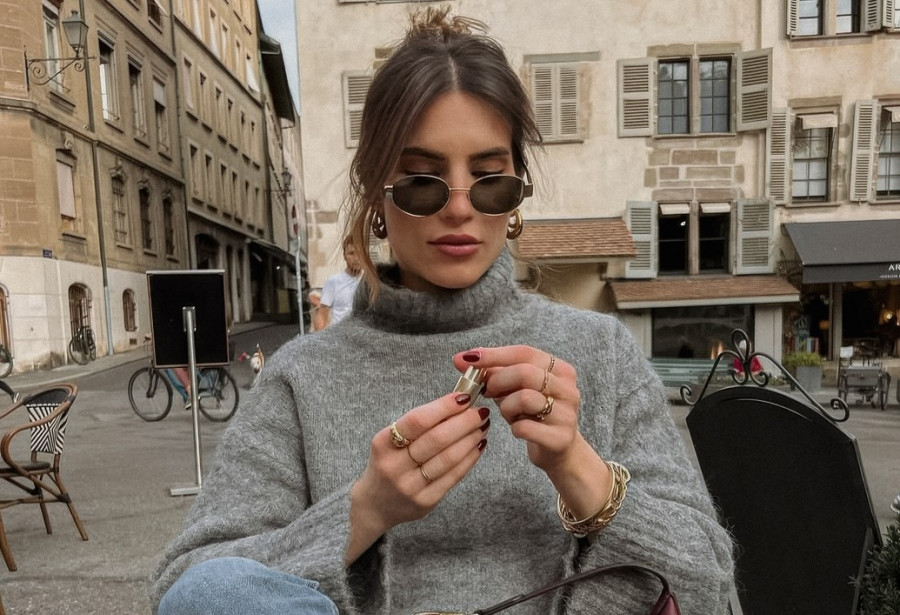 “Cashmere bun”: Τι είναι αυτό το χτένισμα που αποτελεί το αντίθετο του sleek bun;