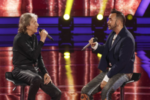 The Voice: Αποθέωση στο Χ για τον θρύλο Κώστα Τουρνά - «Τεράστιος, θρησκεία!» - Το συμβολικό δώρο του Μάστορα