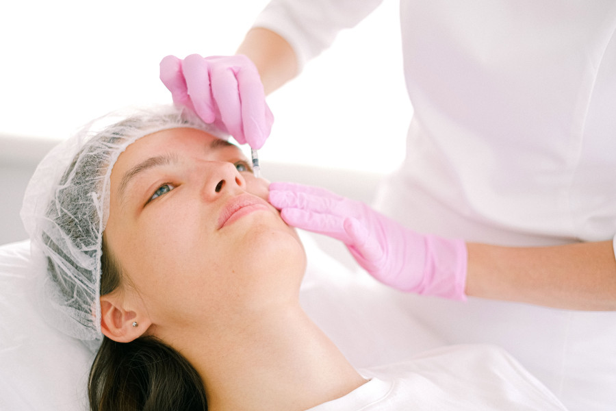 «Botox Plateau»: Μπορεί πραγματικά να γίνει κανείς ανθεκτικός στις ενέσεις;
