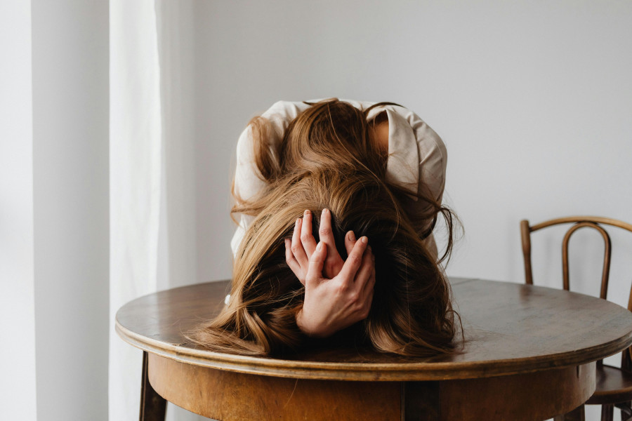 Όταν η αγάπη γίνεται αμφιβολία: Τι είναι το «relationship OCD»;