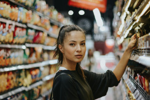9 συμπεριφορές shopping που δείχνουν ότι προσπαθείς να γεμίσεις το συναισθηματικό σου κενό