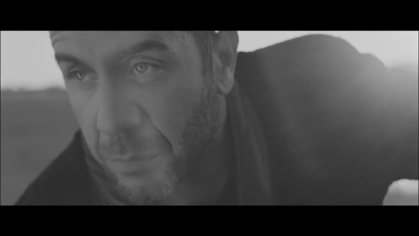 «Με λένε Γιώργο»: Ο ΣΚΑΪ αποχαιρετά τον δικό του Γιώργο με μια βραδιά τιμής και μνήμης