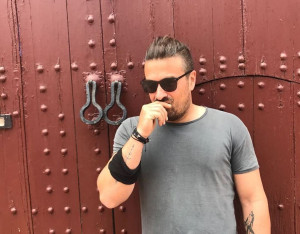 Γιάννης Αϊβάζης: Σε νέα σχέση μετά το διαζύγιο - Αυτή είναι η γυναίκα που βρίσκεται στο πλευρό του από τον Μάιο