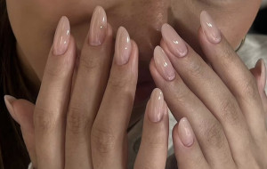 «Foundation Nails»: Το no-makeup makeup για το μανικιούρ σου