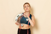 Καθημερινά λάθη που σαμποτάρουν τον μεταβολισμό σου (και πώς να τα διορθώσεις)